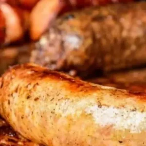 Naked Dog: Smoked Lincolnshire Sausages on Onions + Mature Cheddar Cheese